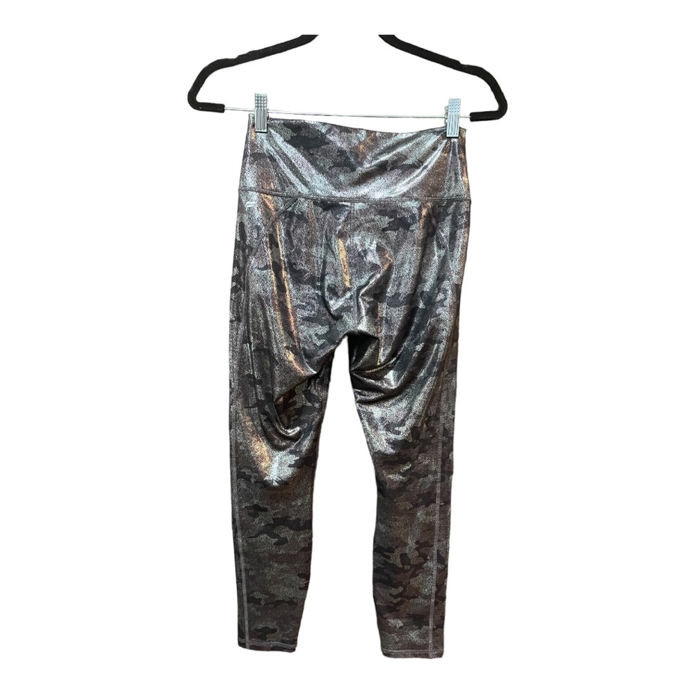 Fabletics Define PowerHold High Waisted Camo Shine 7/8 Legging (449) - Picture 5 of 6